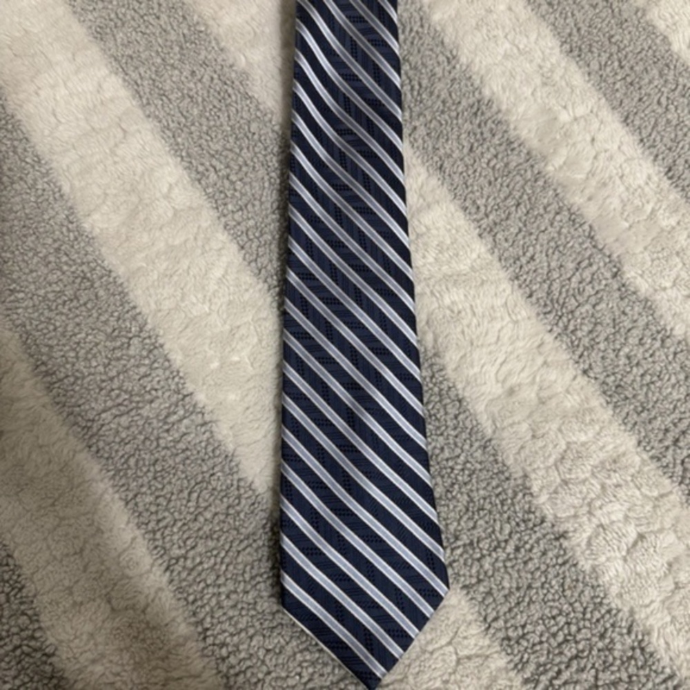 Forsyth of Canada Multi-Color w/Stripes Silk Tie - EUC